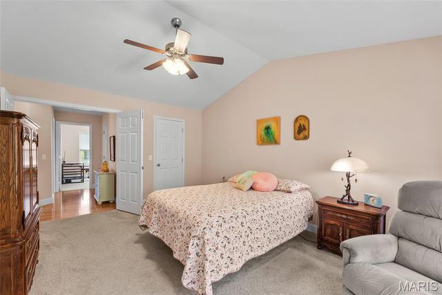 500 Micahs Way, Columbia, IL 62236