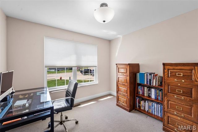 500 Micahs Way, Columbia, IL 62236