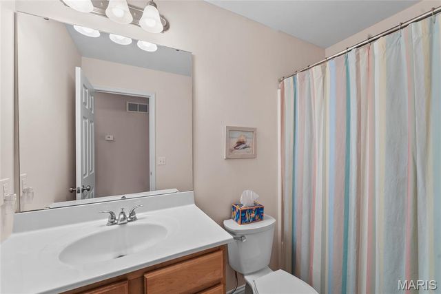 500 Micahs Way, Columbia, IL 62236