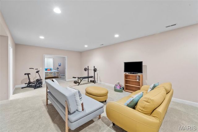 500 Micahs Way, Columbia, IL 62236