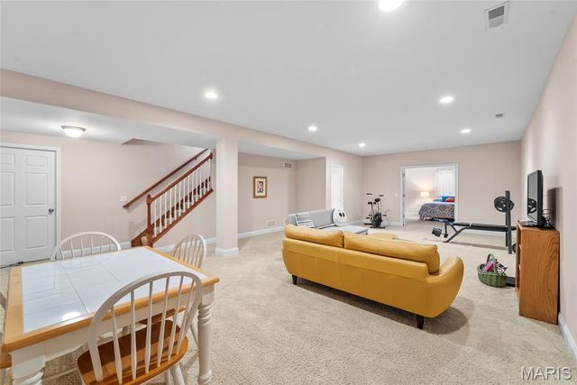 500 Micahs Way, Columbia, IL 62236