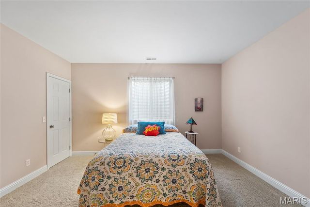 500 Micahs Way, Columbia, IL 62236