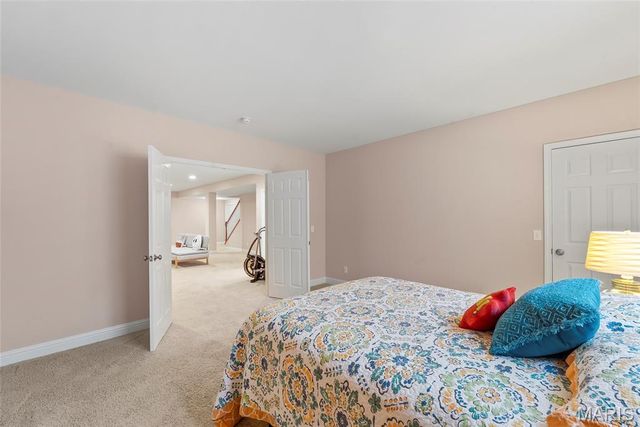 500 Micahs Way, Columbia, IL 62236