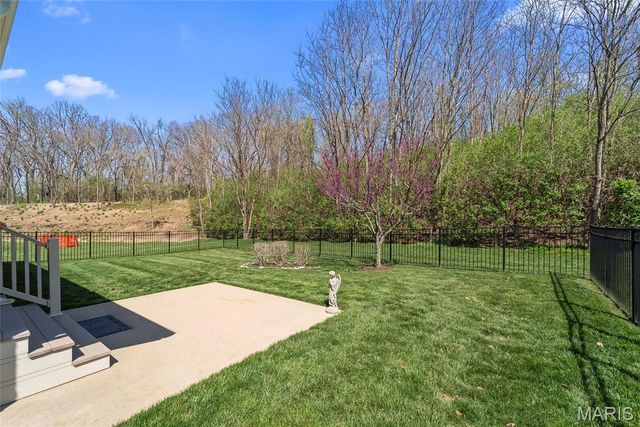 500 Micahs Way, Columbia, IL 62236