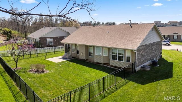 500 Micahs Way, Columbia, IL 62236