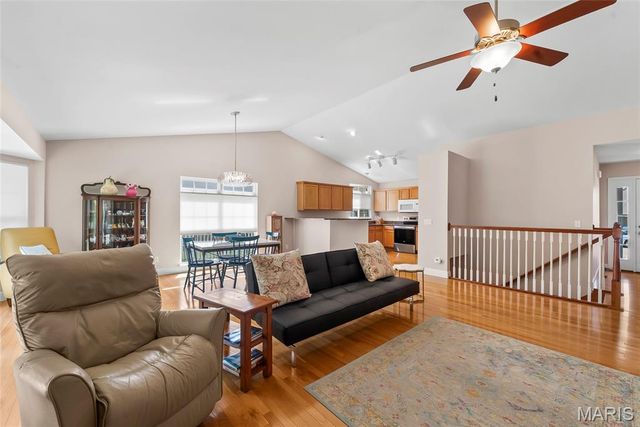 500 Micahs Way, Columbia, IL 62236