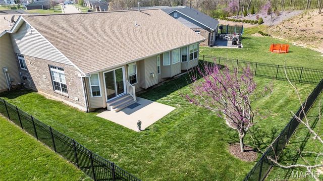500 Micahs Way, Columbia, IL 62236