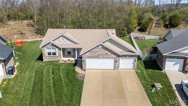 500 Micahs Way, Columbia, IL 62236