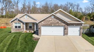 500 Micahs Way, Columbia, IL 62236