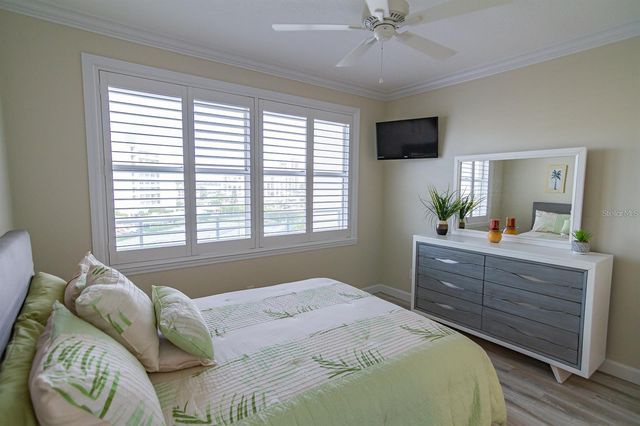 7974 SAILBOAT KEY BOULEVARD S 402, South Pasadena, FL 33707