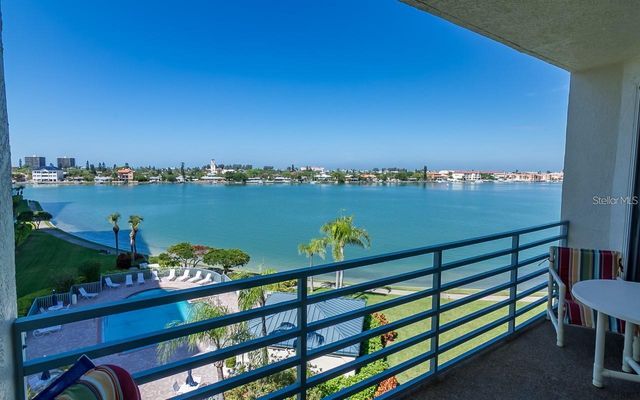 7974 SAILBOAT KEY BOULEVARD S 402, South Pasadena, FL 33707