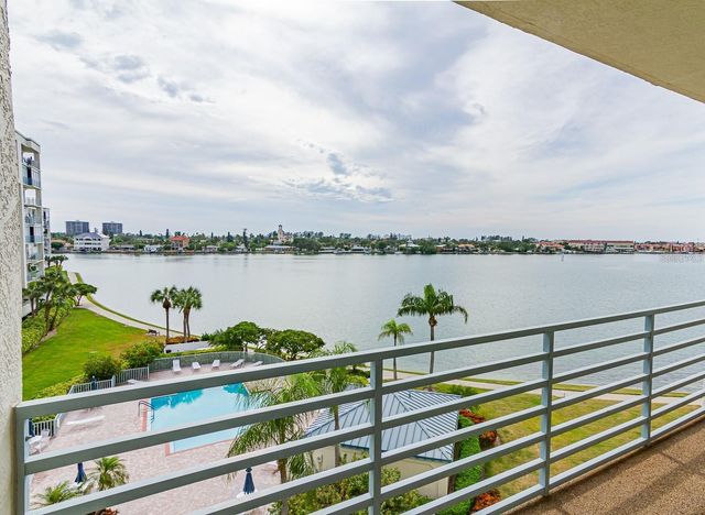 7974 SAILBOAT KEY BOULEVARD S 402, South Pasadena, FL 33707