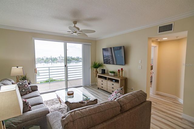 7974 SAILBOAT KEY BOULEVARD S 402, South Pasadena, FL 33707