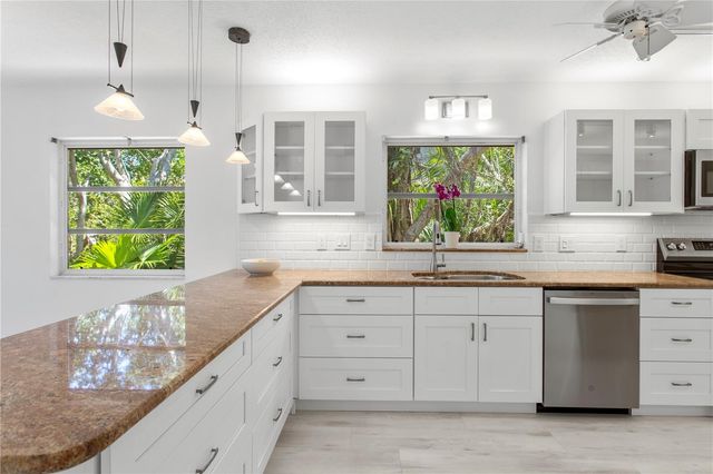 6700 GULF OF MEXICO DRIVE 117, Longboat Key, FL 34228