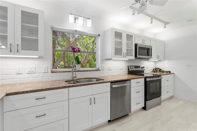 6700 GULF OF MEXICO DRIVE 117, Longboat Key, FL 34228