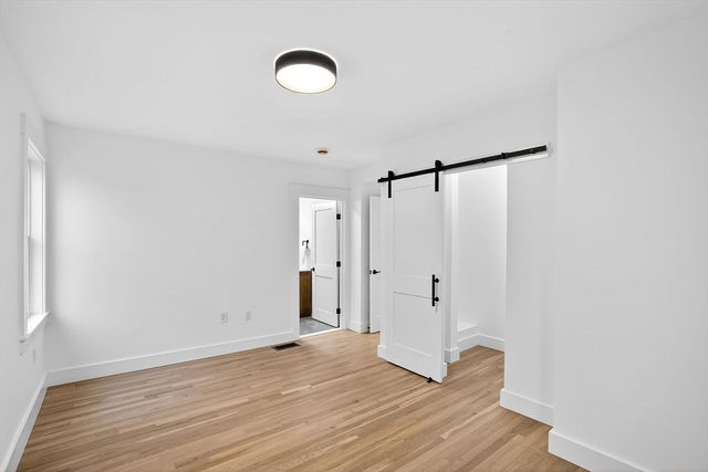 29 Laurel 29, Watertown, MA 02472