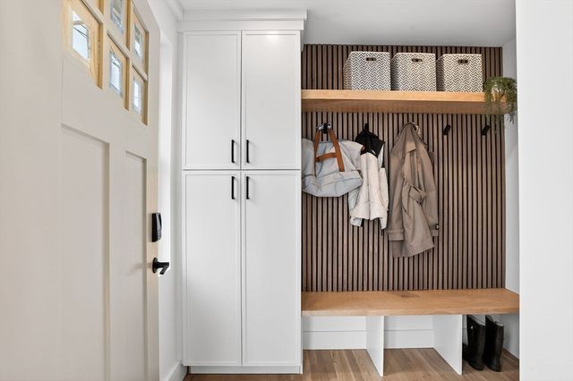 29 Laurel 29, Watertown, MA 02472