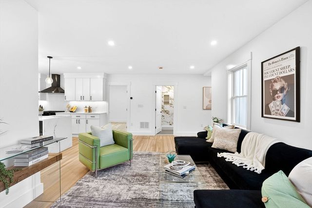 29 Laurel 29, Watertown, MA 02472