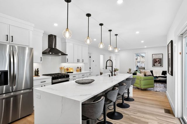 29 Laurel 29, Watertown, MA 02472