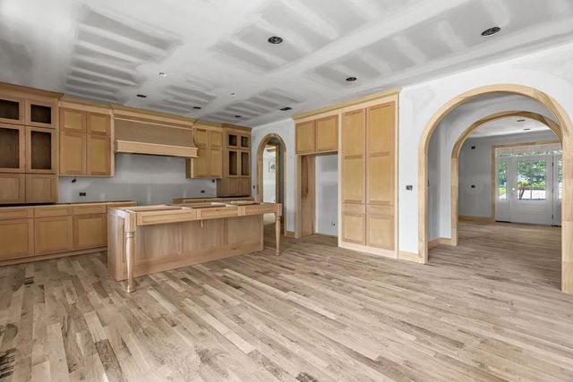 2615 W 47th Terrace, Westwood, KS 66205
