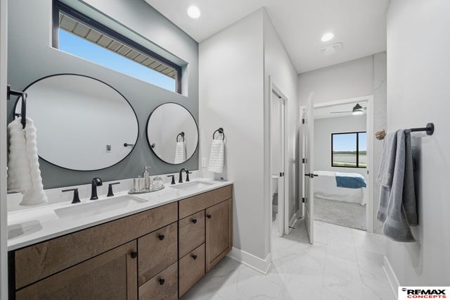 958 W Avondale Street, Lincoln, NE 68523