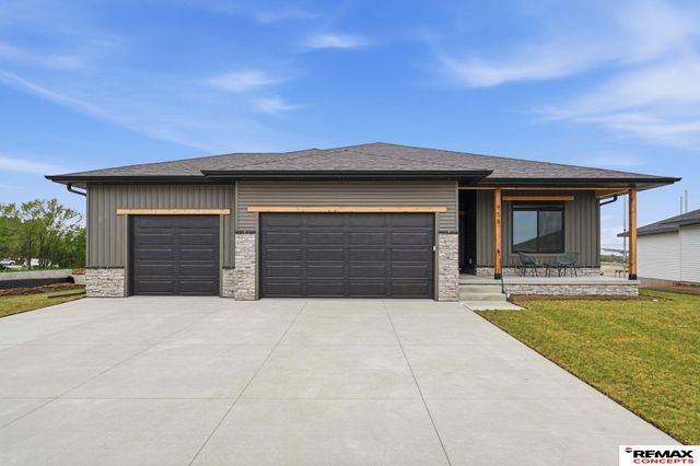 958 W Avondale Street, Lincoln, NE 68523