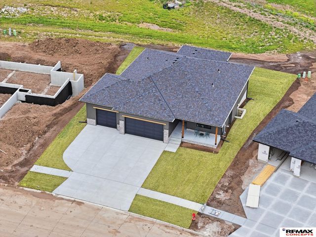 958 W Avondale Street, Lincoln, NE 68523