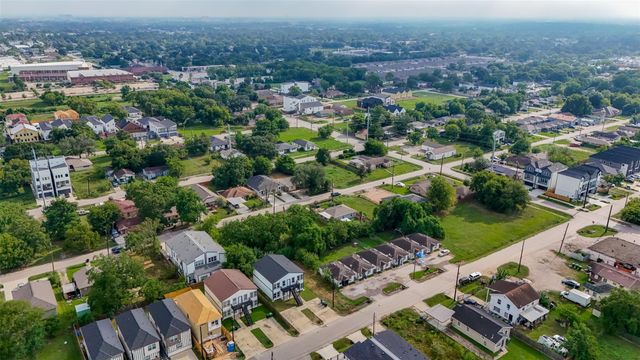 3552 Nathaniel Brown Street, Houston, TX 77021