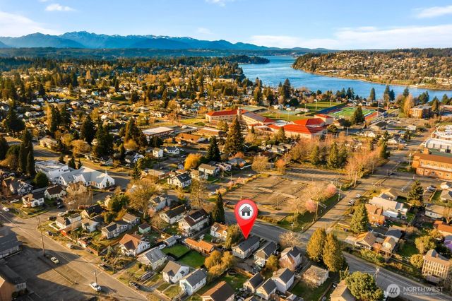 1223 11th Street, Bremerton, WA 98337