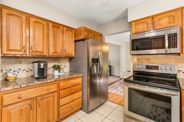 4416 74th Street, Urbandale, IA 50322