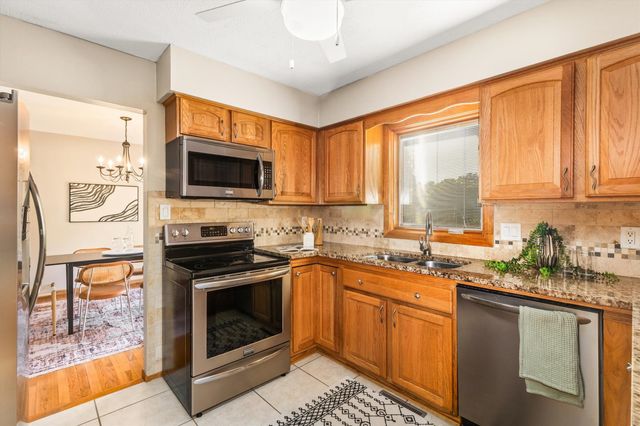 4416 74th Street, Urbandale, IA 50322