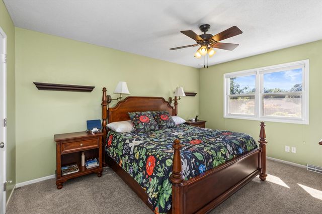 4416 74th Street, Urbandale, IA 50322