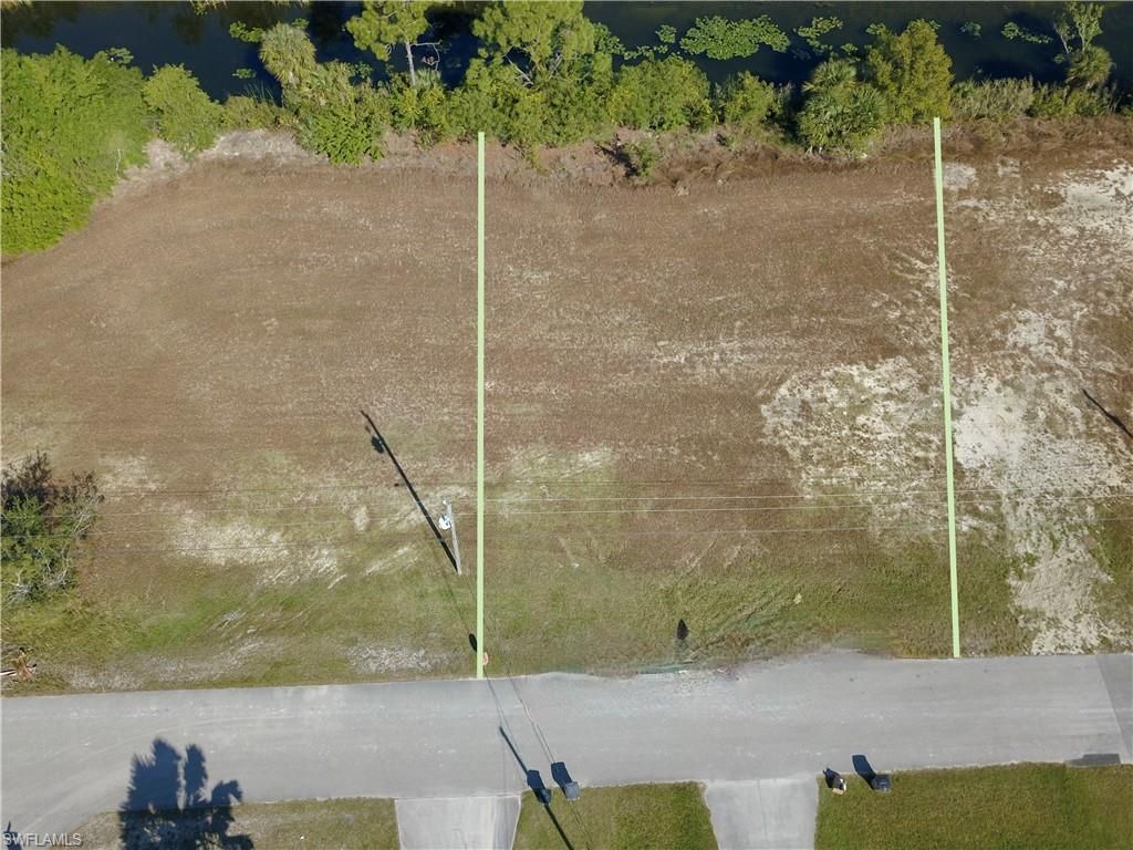 825 32nd TER, CAPE CORAL, FL 33909 — photo 2