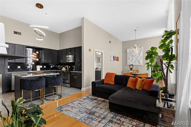 1515 Lafayette Avenue 309, St Louis, MO 63104