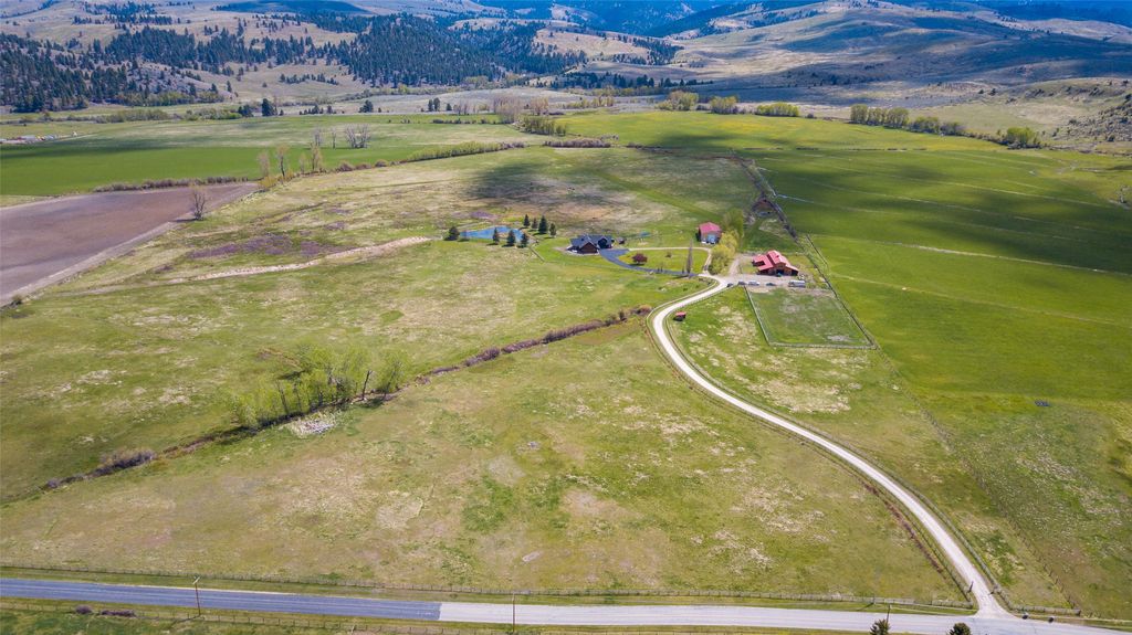 1288 Golf Course Road, Hamilton, MT 59840