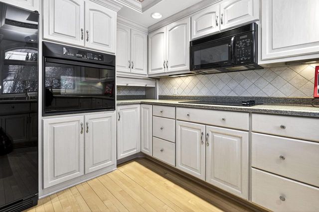 2308 N APPLETON STREET, Appleton, WI 54911