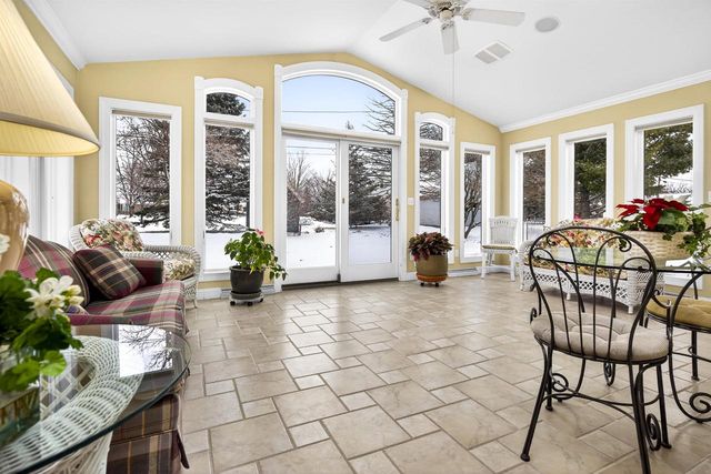 2308 N APPLETON STREET, Appleton, WI 54911