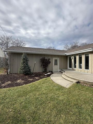 2308 N APPLETON STREET, Appleton, WI 54911