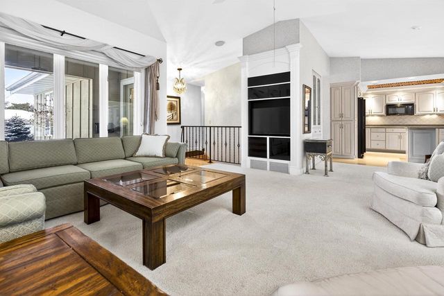 2308 N APPLETON STREET, Appleton, WI 54911