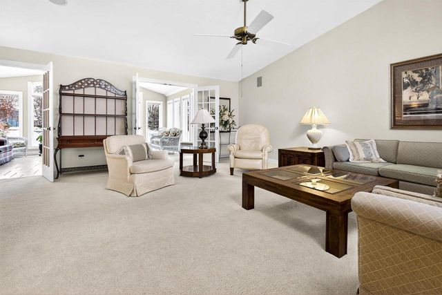 2308 N APPLETON STREET, Appleton, WI 54911