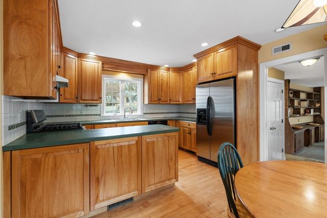 15 Hancock St, Lexington, MA 02420