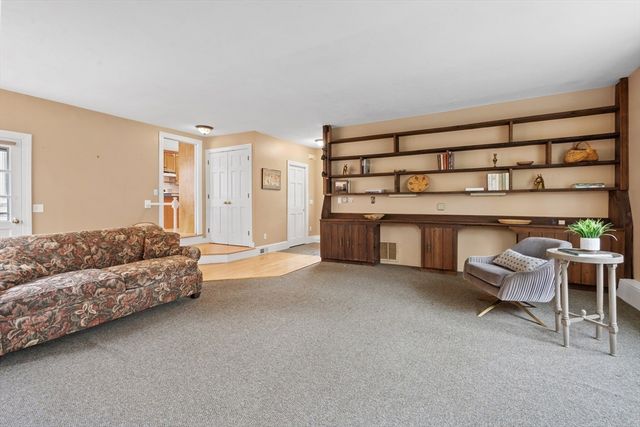 15 Hancock St, Lexington, MA 02420