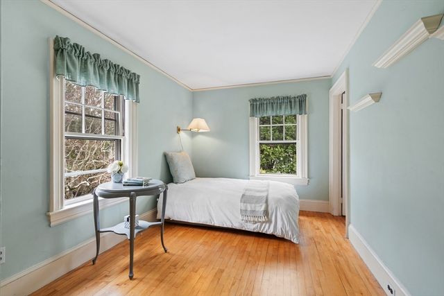 15 Hancock St, Lexington, MA 02420