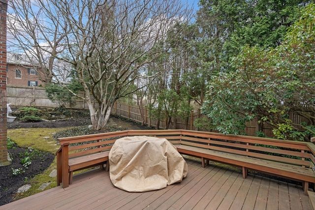 15 Hancock St, Lexington, MA 02420