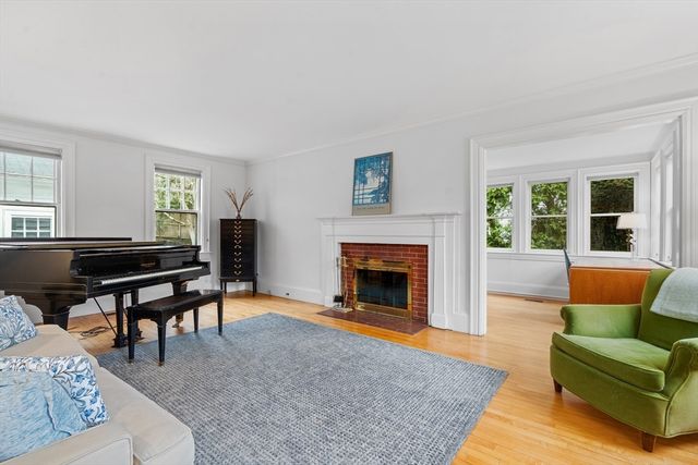 15 Hancock St, Lexington, MA 02420