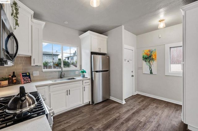 1641 E 20th Street, Oakland, CA 94606