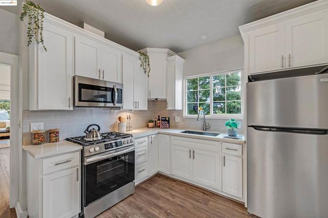 1641 E 20th Street, Oakland, CA 94606