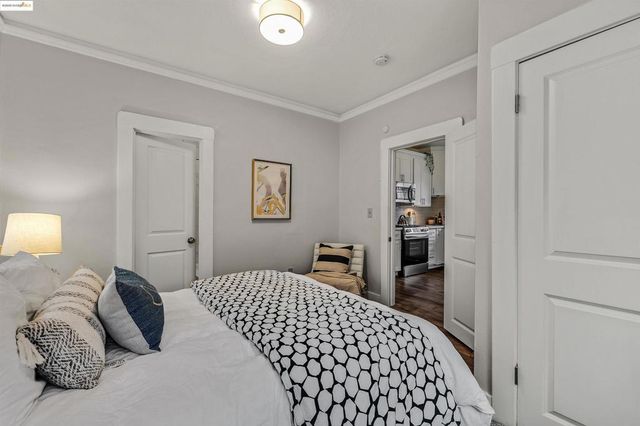 1641 E 20th Street, Oakland, CA 94606