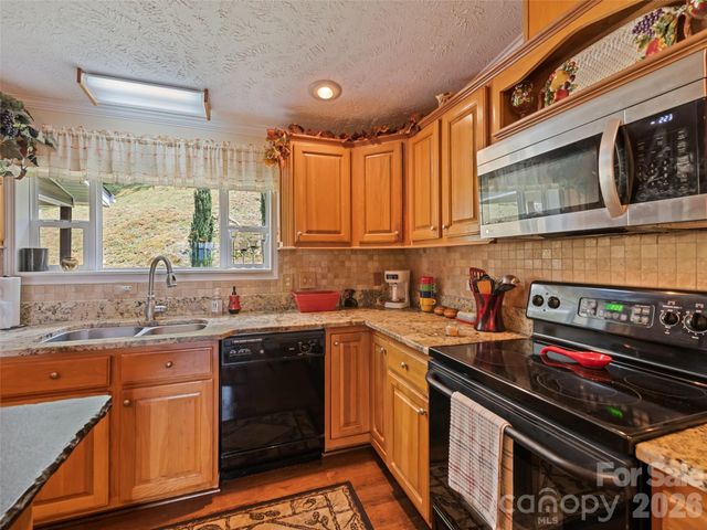 412 Gaddy Heights, Waynesville, NC 28786