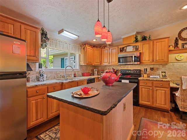 412 Gaddy Heights, Waynesville, NC 28786